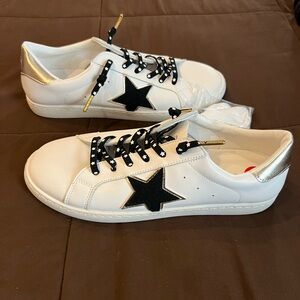 Vintage Havana Star Sneakers with star laces size 10 Brand New
